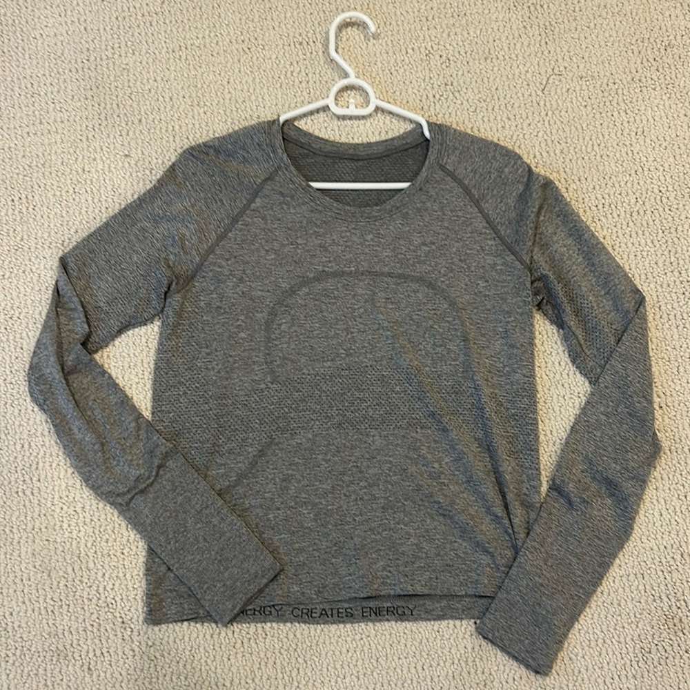 Swiftly Tech long sleeve shirt. 2.0 waist length